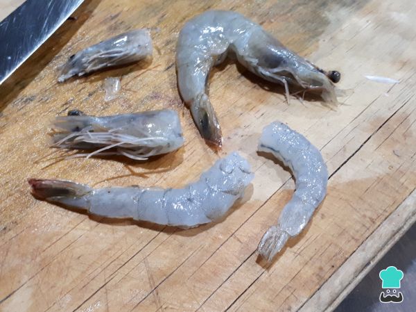 Receta de Camarones en aguachile negro - Paso 1
